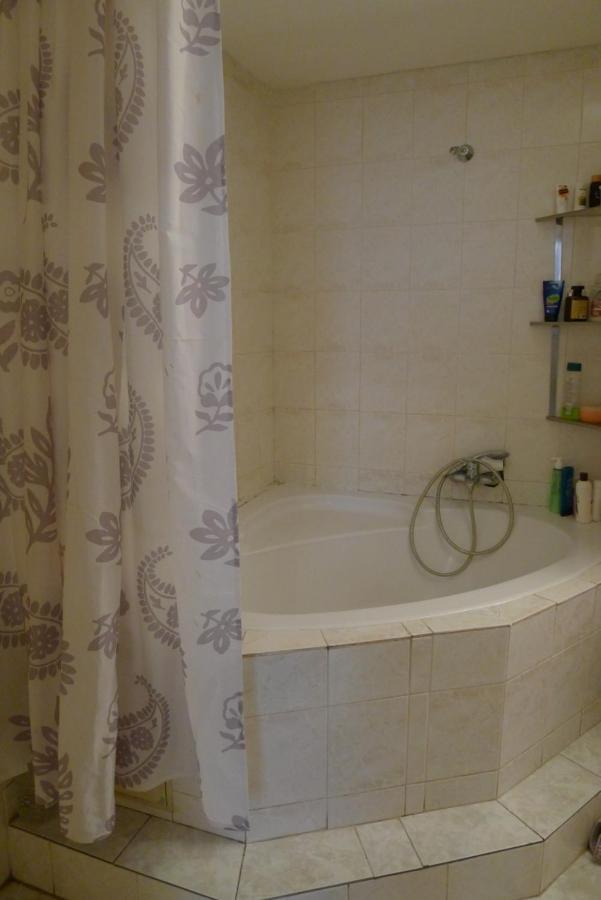 Cozy Modest Room For 2 Or 3 Persons Prag Exteriör bild