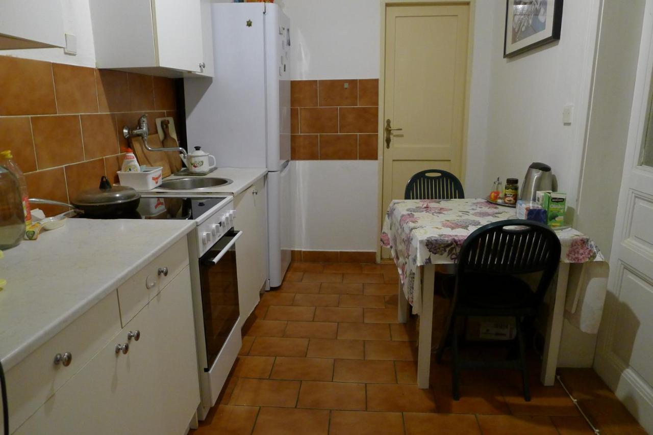 Cozy Modest Room For 2 Or 3 Persons Prag Exteriör bild