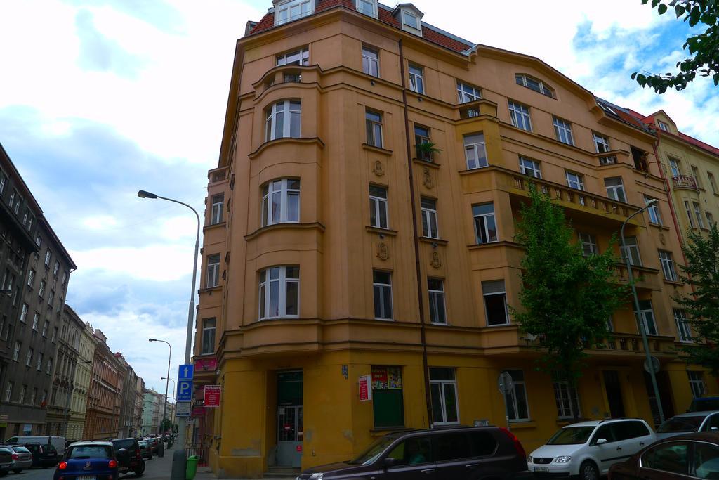 Cozy Modest Room For 2 Or 3 Persons Prag Exteriör bild
